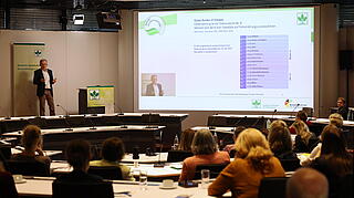 Prof. Dr. Bernhard Watzl, Präsident der DGE während seines Vortrags