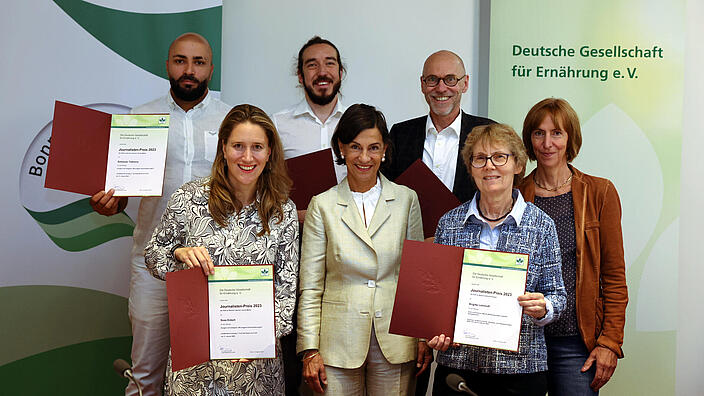 DGE-Journlisten-Preisträger*innen 2023 (Gruppenbild)